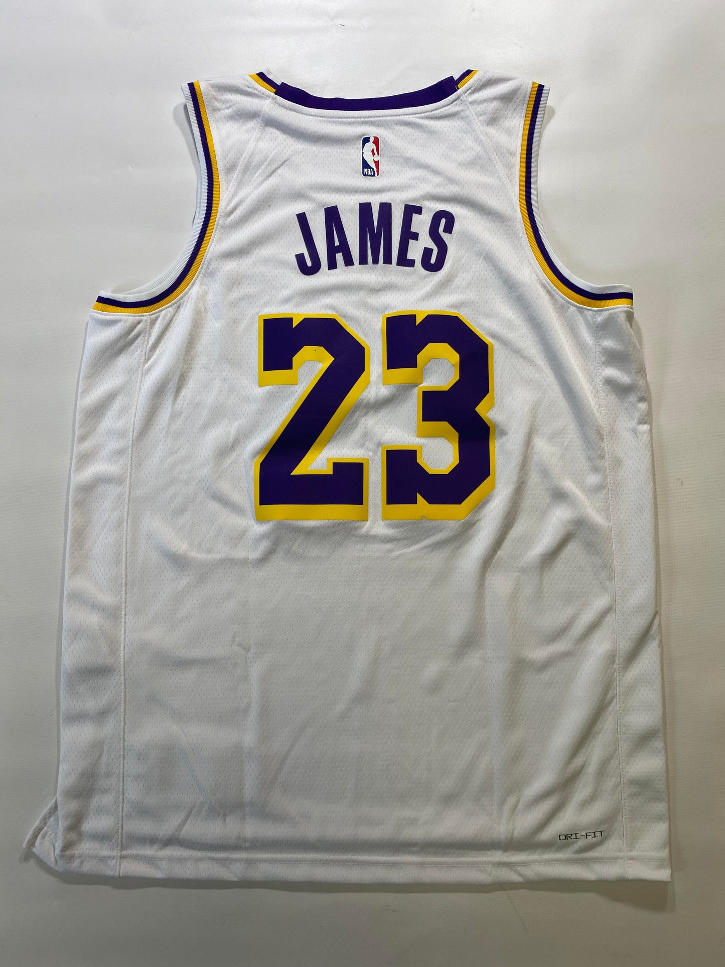 Los Angeles Lakers #23 LeBron James Nike NBA Association Jersey - Mens Large