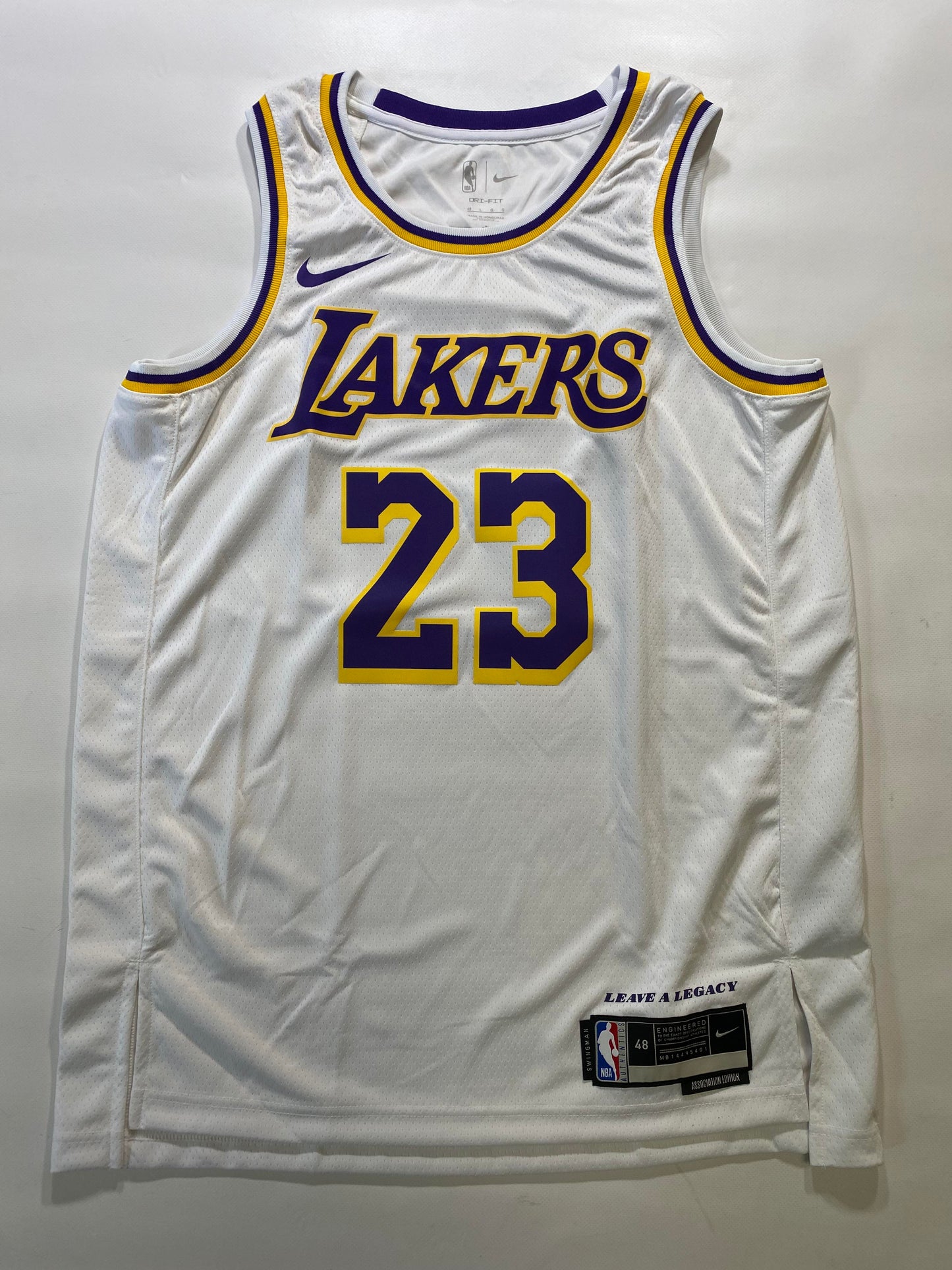 Los Angeles Lakers Nike NBA Association Jersey - Mens Large