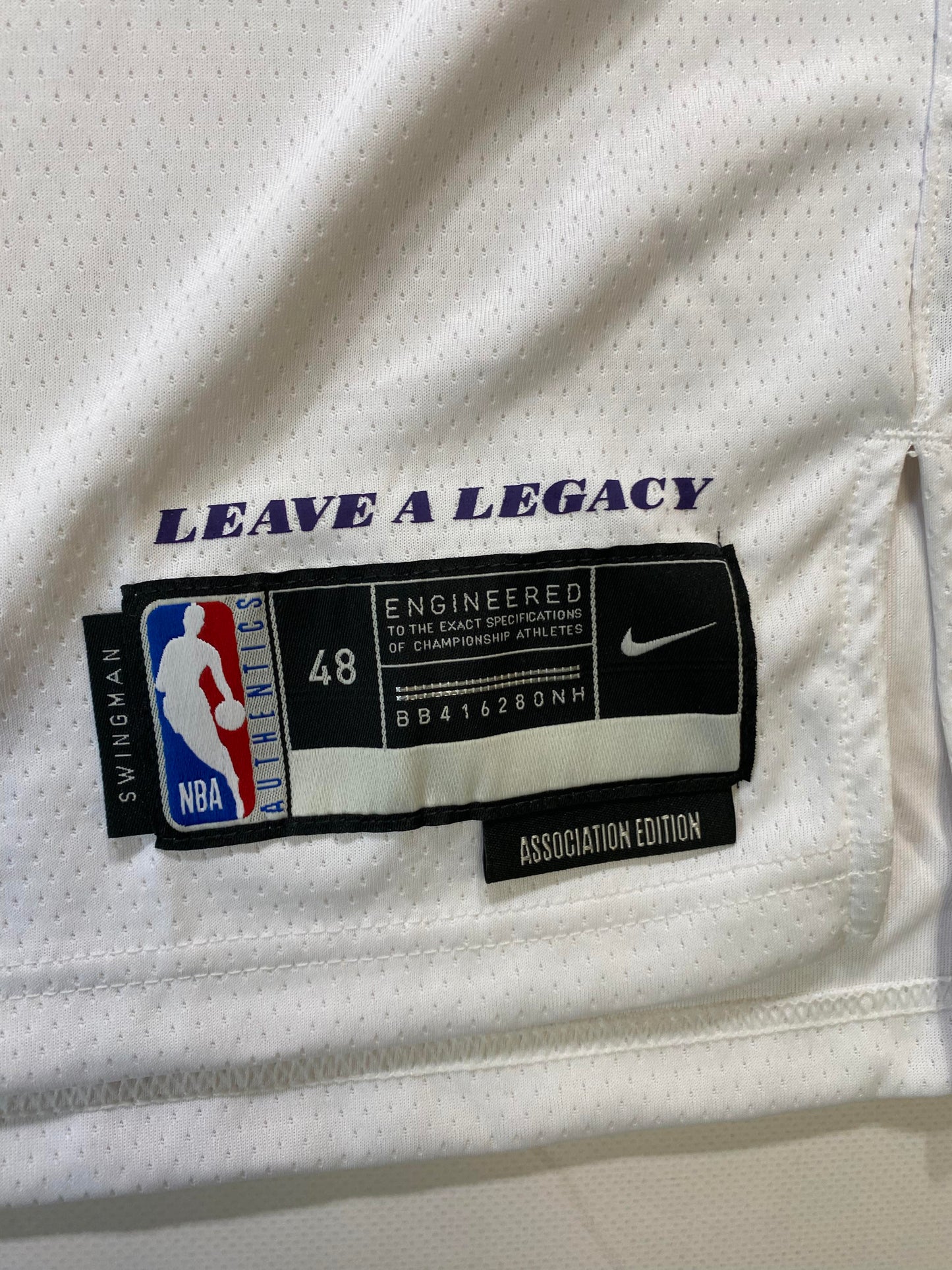 Los Angeles Lakers #18 Chaewon Nike NBA Association Jersey - Mens Large