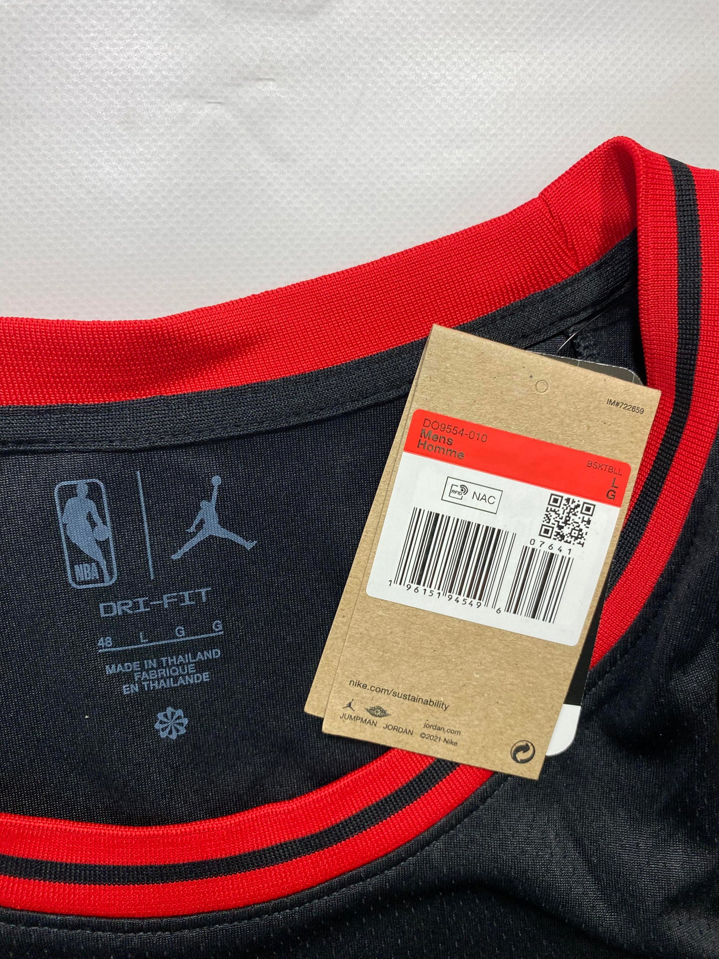 Chicago Bulls Nike NBA Statement Jersey - Mens Large