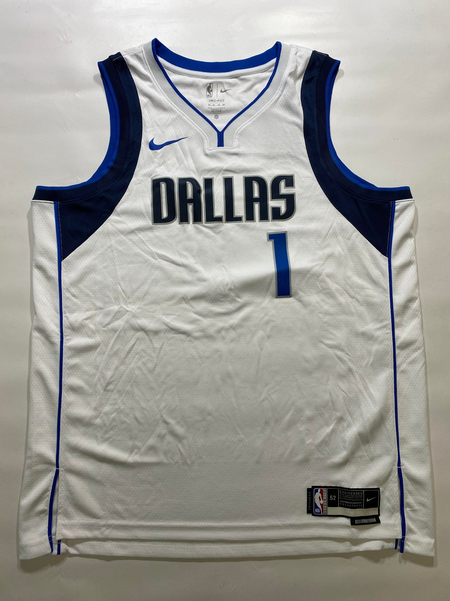 Dallas Mavericks #1 Kyrie Irving Nike Association NBA Jersey - Mens XL