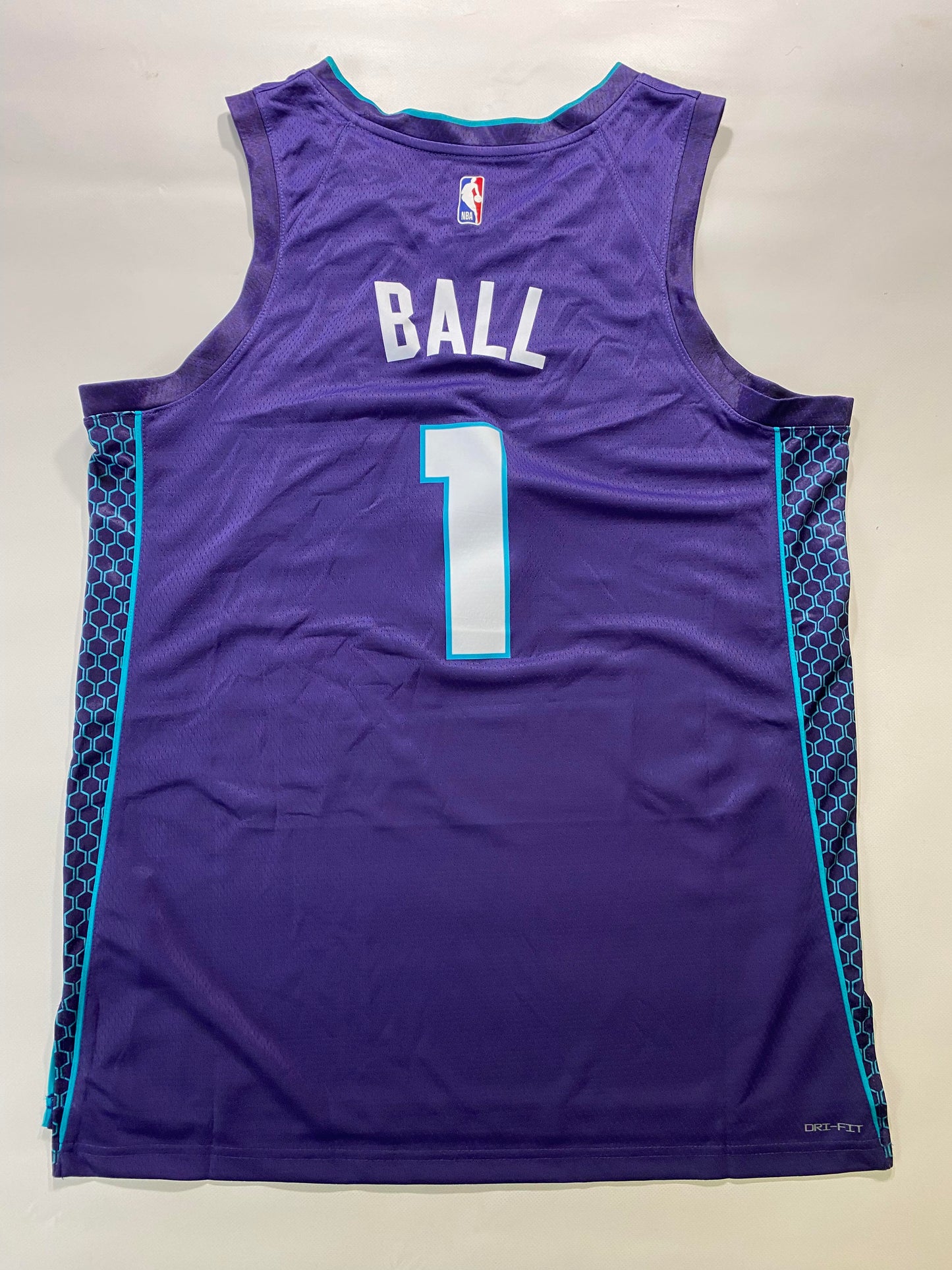 Charlotte Hornets #1 LaMelo Ball Nike Statement NBA Jersey - Mens XL