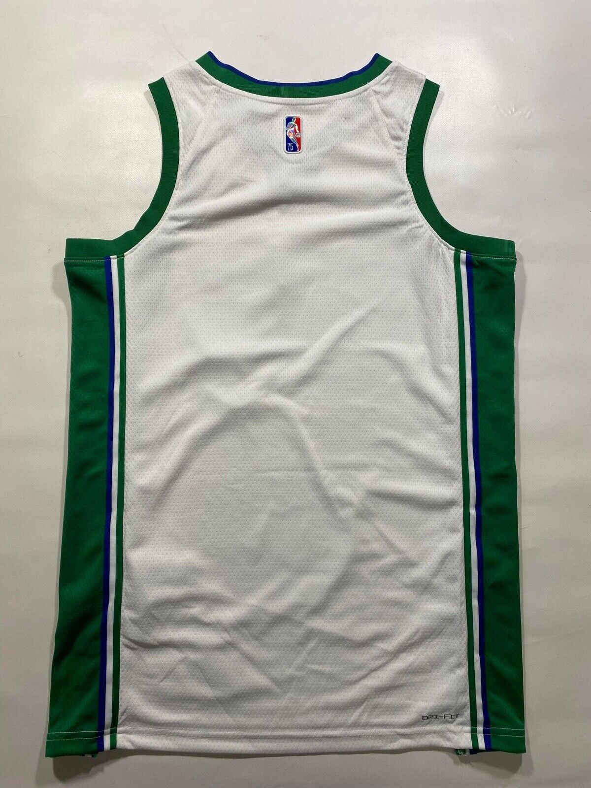 Dallas Mavericks #7 Nike NBA City Jersey - Mens Medium - American Sports Jerseys