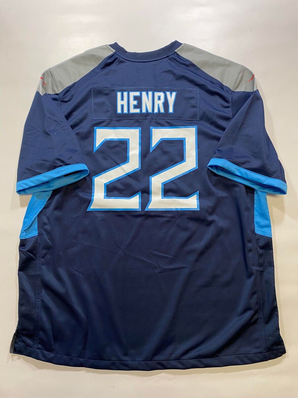 Tennessee Titans Home Nike NFL Game Jersey - Derrick Henry #22 - Mens Large