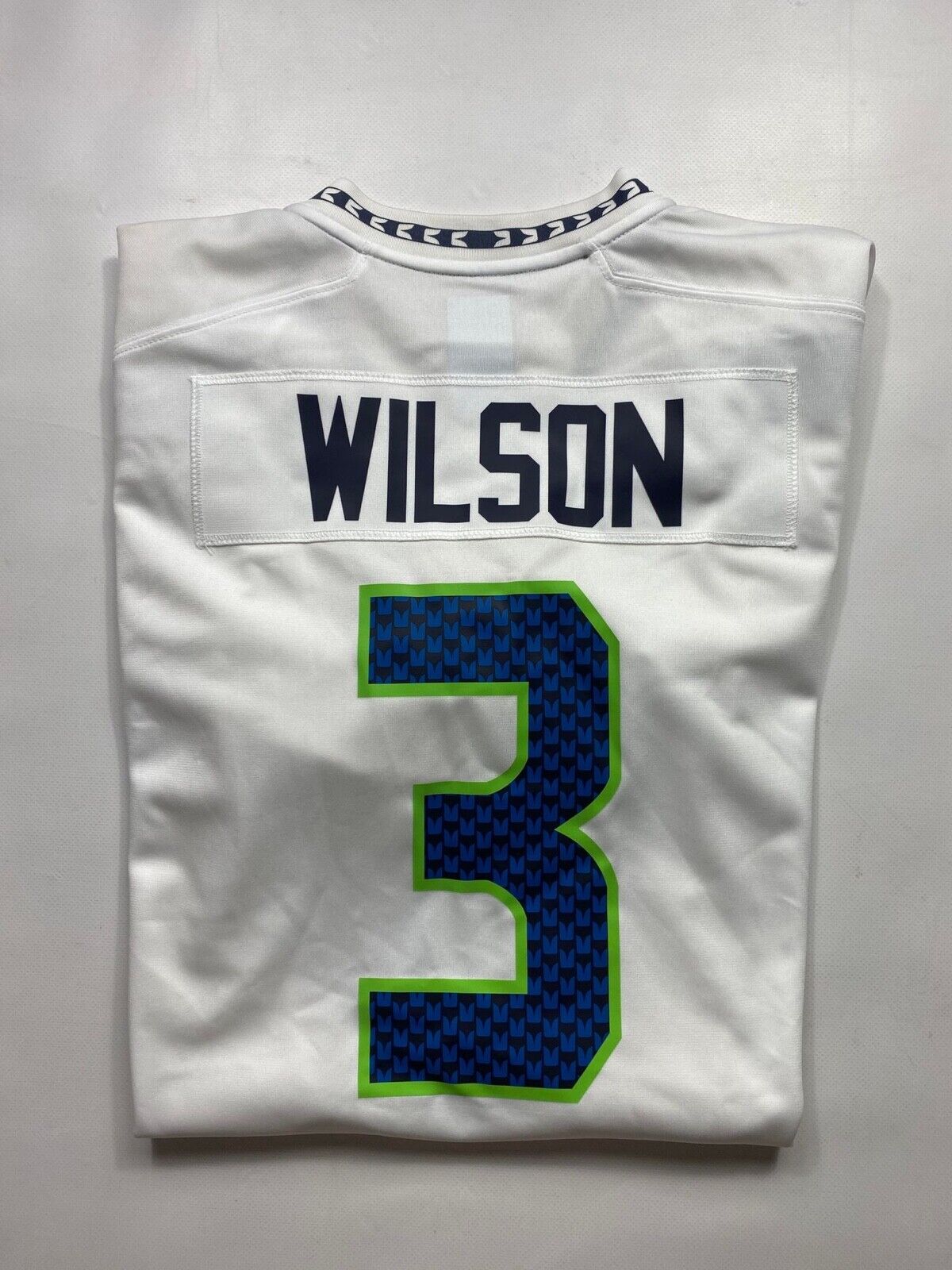 Seattle Seahawks NFL Jersey (XL) Kids Nike Game Top White - Wilson #3.