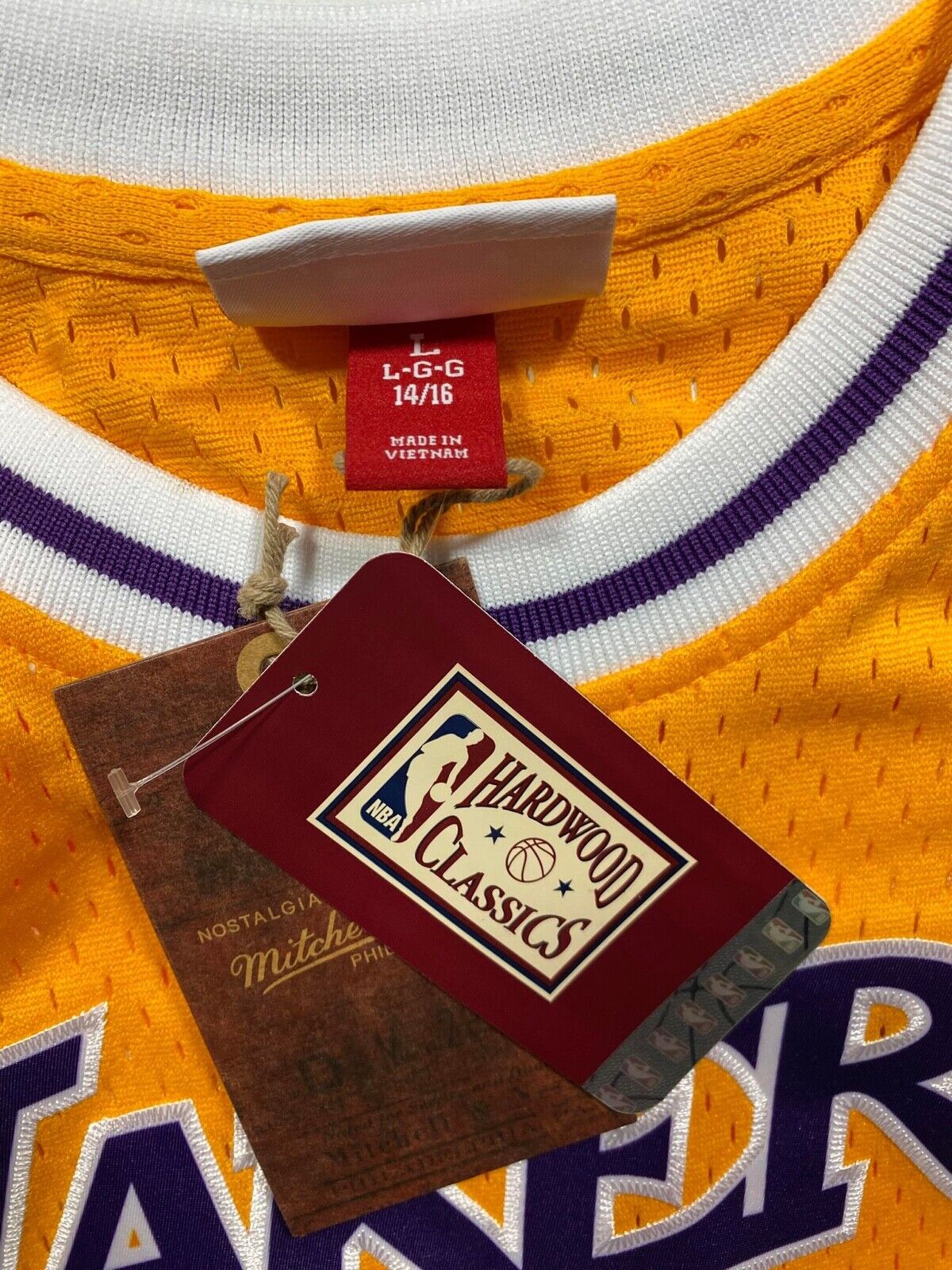 Los Angeles Lakers Mitchell and Ness Hardwood Classics NBA Jersey - Youth Large